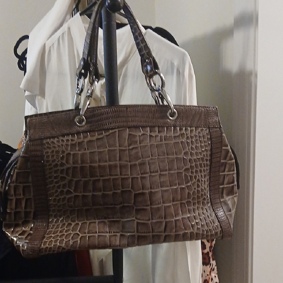 Chic Brown Crocodile Pattern Charlie Lapson Shoulder Bag - Picture 4 of 6